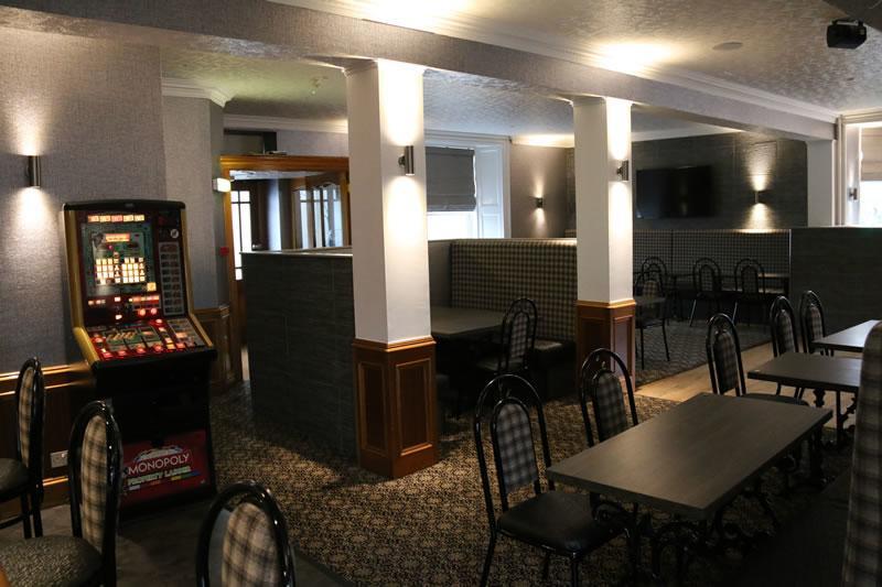 Station Hotel Стоунхевън Екстериор снимка